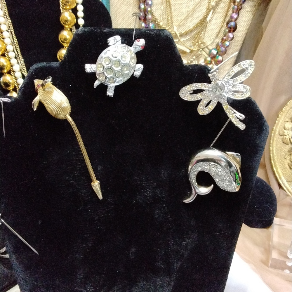 Animal pins